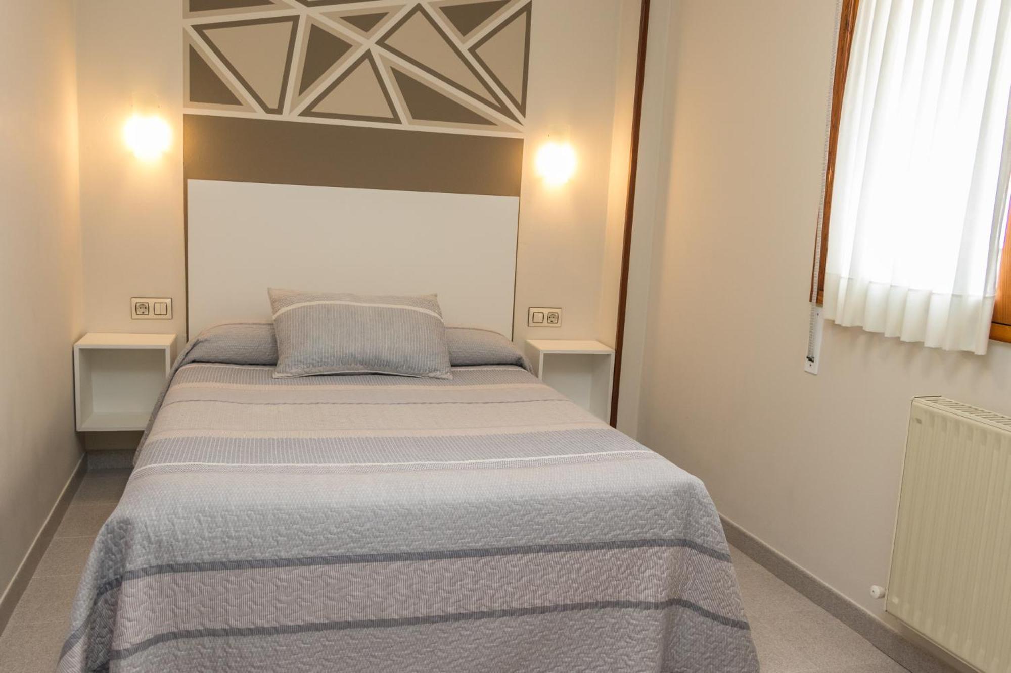 Hotel Plaza Cangas de Onis Exterior photo