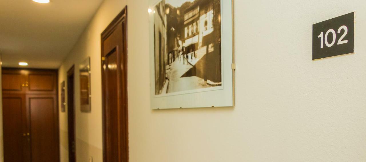 Hotel Plaza Cangas de Onis Exterior photo